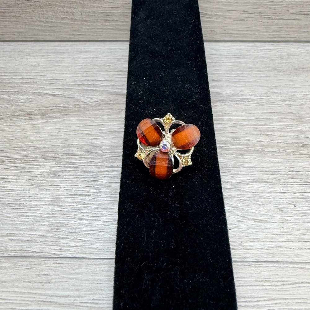 Elegant Gold Tone and Orange Floral Brooch
